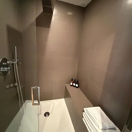 Di Design Nel Centro Storico Di Болонья